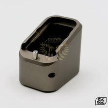 C&C GREY L MAGPAD-Magwell-Crown Airsoft